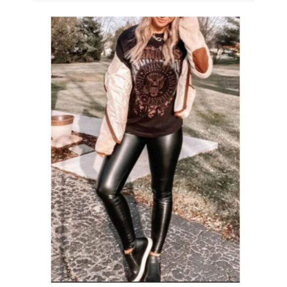490 Women’s ASSETS by SPANX Women's All Over Faux Leather Leggings - Picture 1 of 2